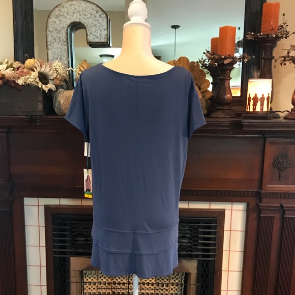 💙Blue Shirt - Picture 4 of 4